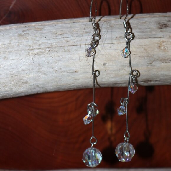 NEW Clear Multi Crystal Drop Earrings - Picture 1 of 3